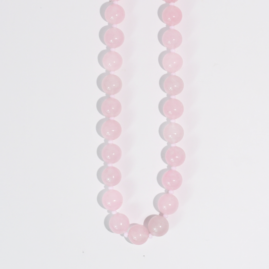 Love Big Necklaces: Light Pink