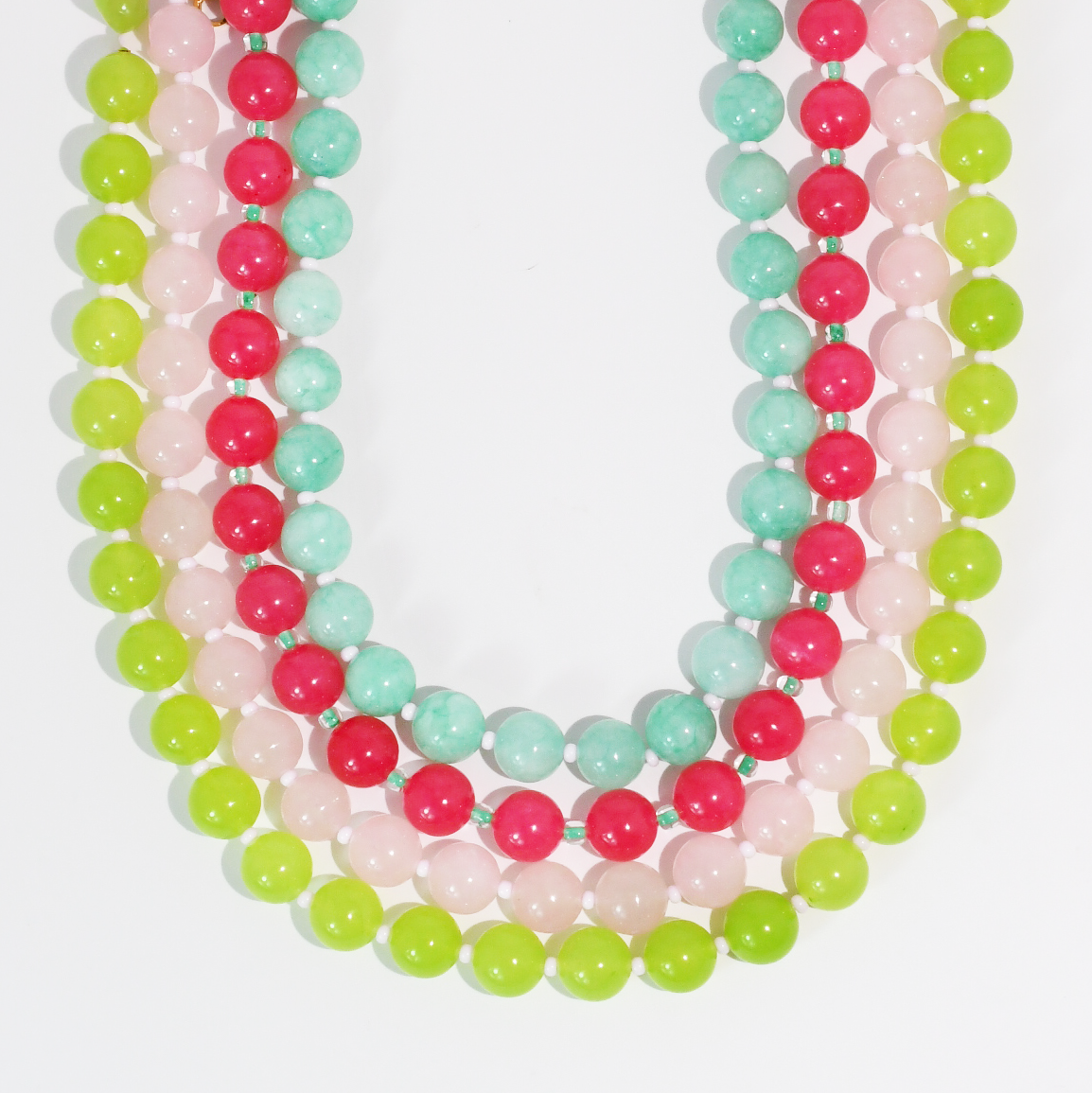 Love Big Necklaces: Light Pink