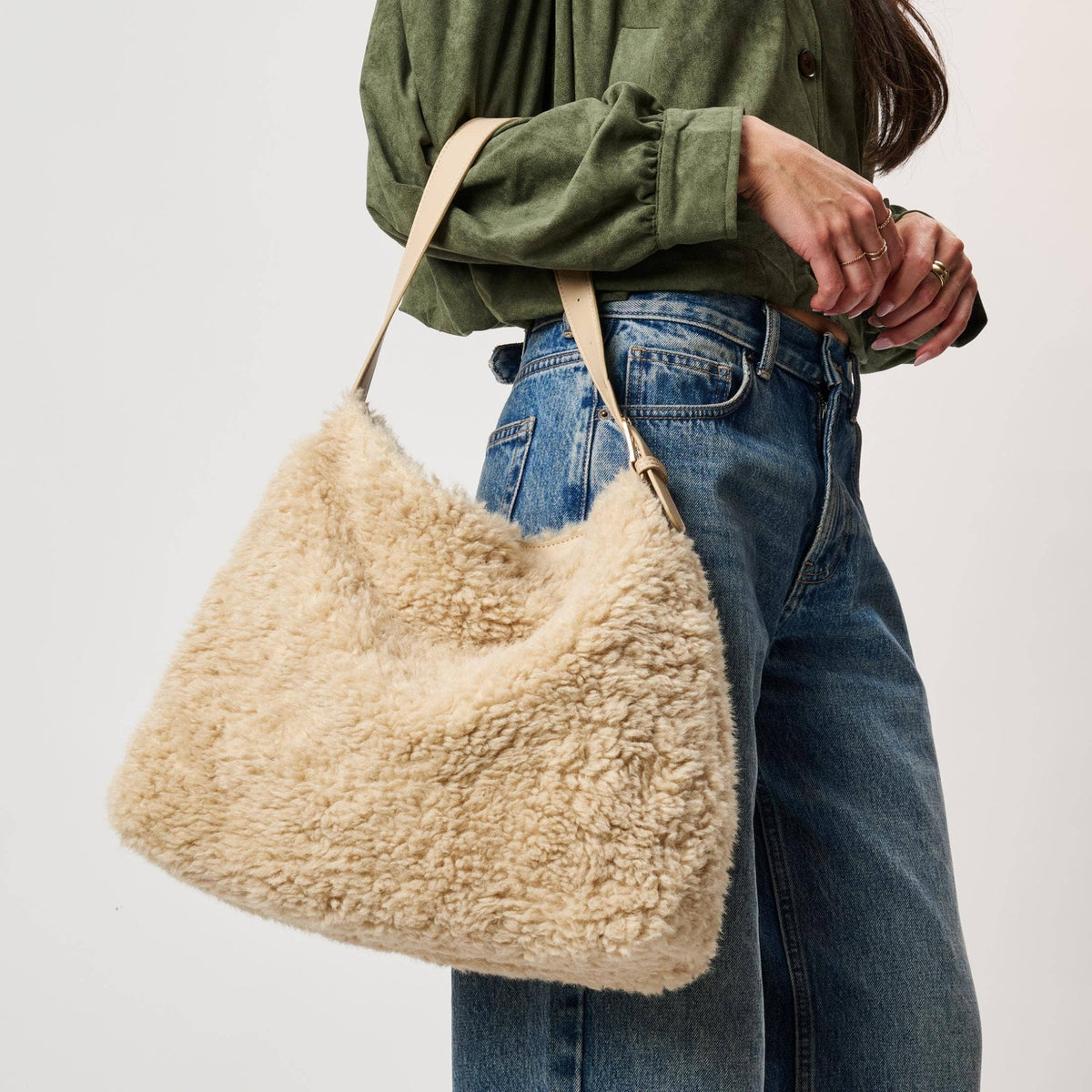 Neve Sherpa Tote: Burgundy