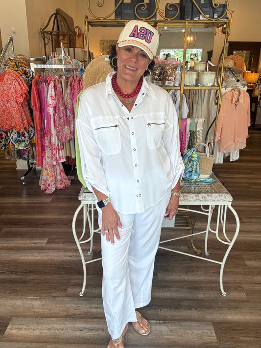Wearable White Knapp Button Up Top