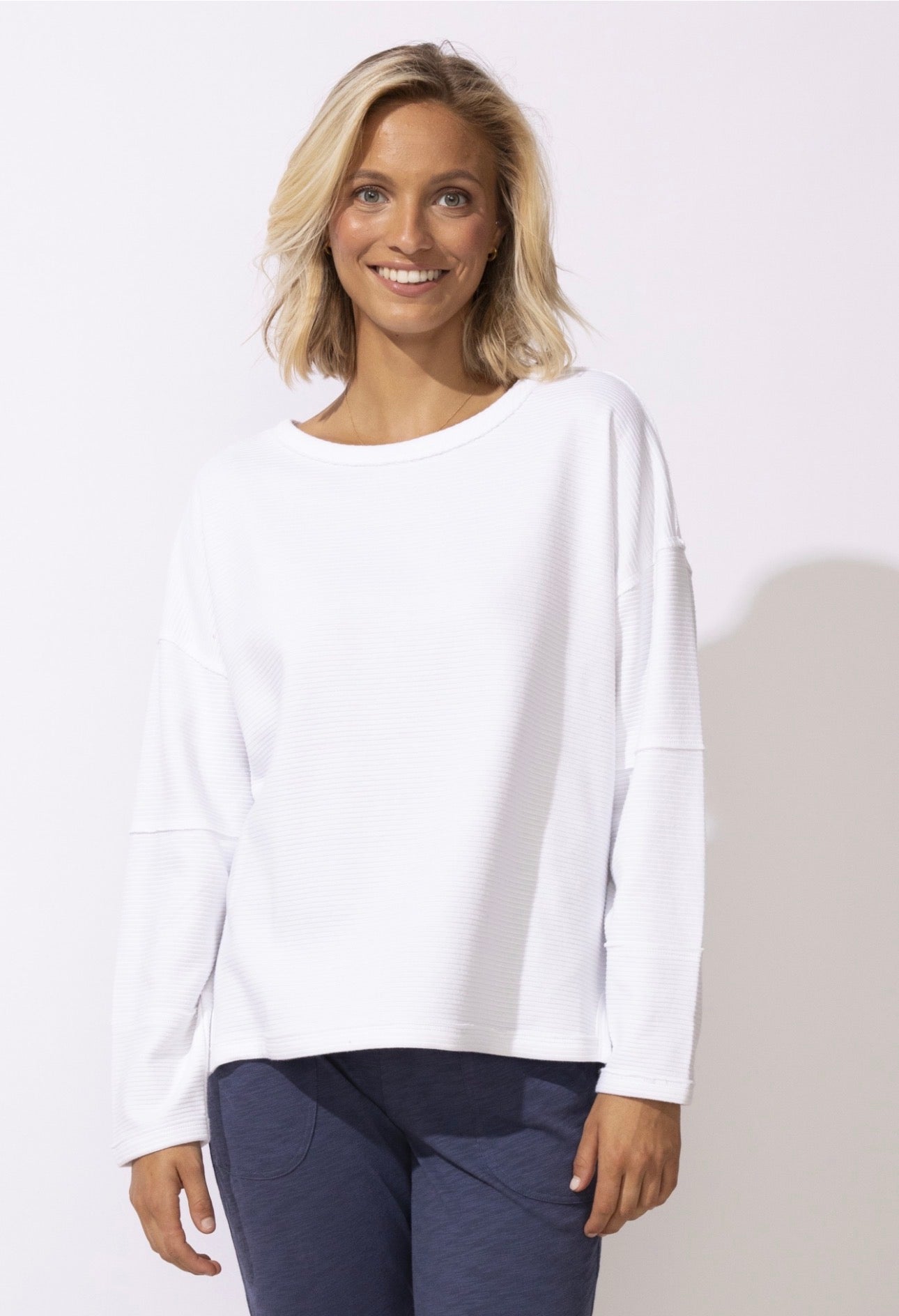 Escape Ottoman French Terry Pullover (white)